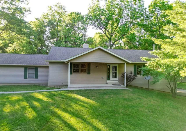 Homes for sale in Johnstown, OH | 7664 Denunes Rd, Johnstown, OH 43031 | MLS# 226008463