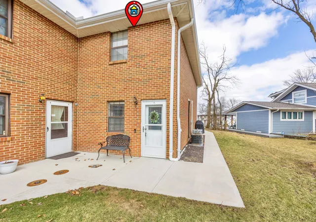 2nd image of 218 Warren Ave, Russells Point, OH 43348