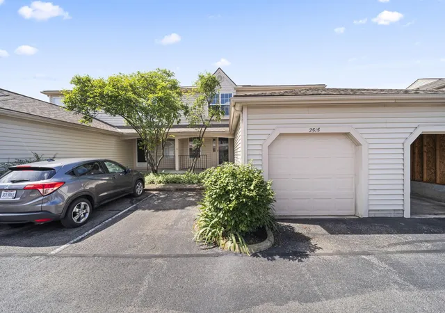 Homes for sale in Columbus, OH | 2515 Dahlia Wy #64C, Columbus, OH 43235 | MLS# 226006261