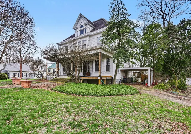Homes for sale in Mount Vernon, OH | 604 E Gambier St, Mount Vernon, OH 43050 | MLS# 226006262