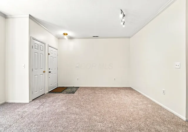 Photo 4 of Condo for sale at 22 W Russell St, Columbus, OH 43215 | MLS# 226027840 | Listing updated on 2026-10-07