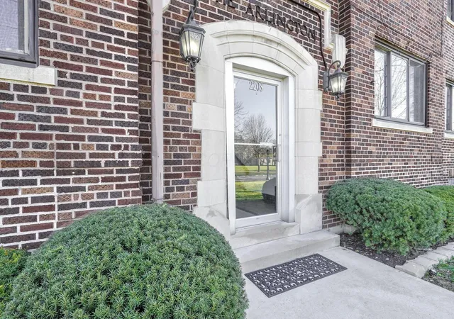 Homes for sale in Columbus, OH | 2208 Arlington Ave, Columbus, OH 43221 | MLS# 226007204