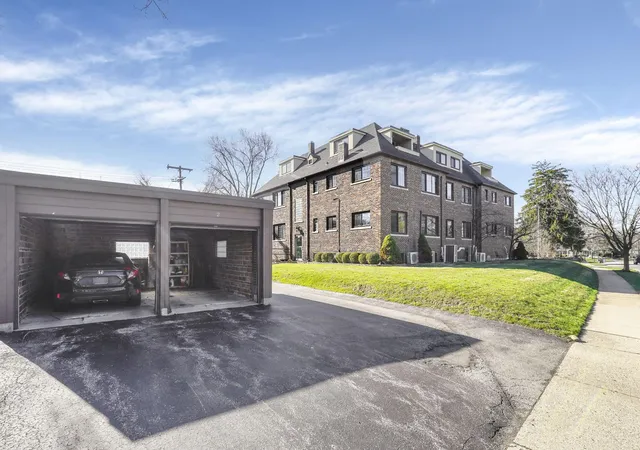 Homes for sale in Columbus, OH | 2208 Arlington Ave, Columbus, OH 43221 | MLS# 226007204