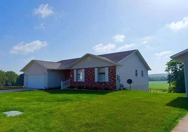 1st image of 846 Elizabeth Ave, Logan, OH 43138 | MLS# 226006639