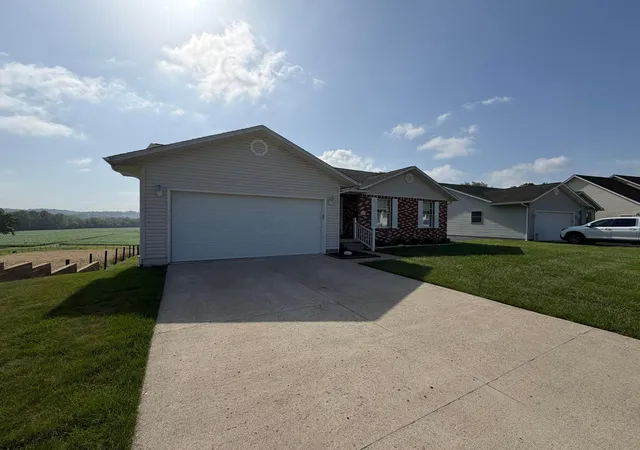 4th image of 846 Elizabeth Ave, Logan, OH 43138 | MLS# 226006639