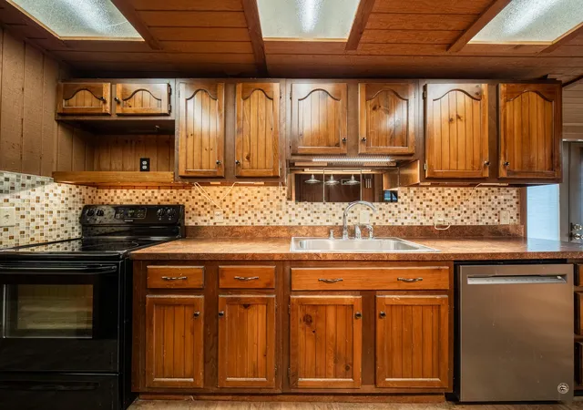Photo 3 of Single family home for sale at 14675 Palmer Rd SW, Etna, OH 43068 | MLS# 226025671 | Listing updated on 2026-09-22