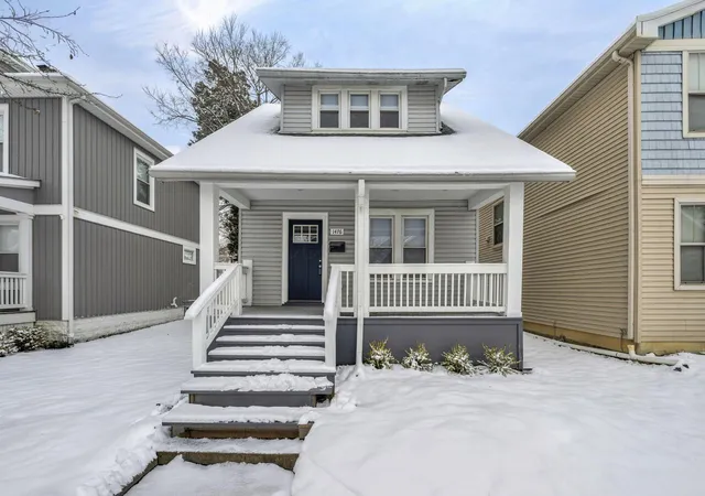 Homes for sale in Columbus, OH | 1476 N 6Th St, Columbus, OH 43201 | MLS# 226007028