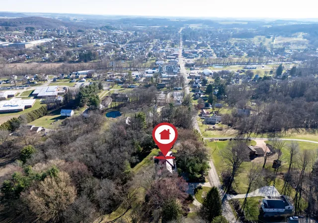 3rd image of 800 W Main St, Loudonville, OH 44842 | MLS# 226007275