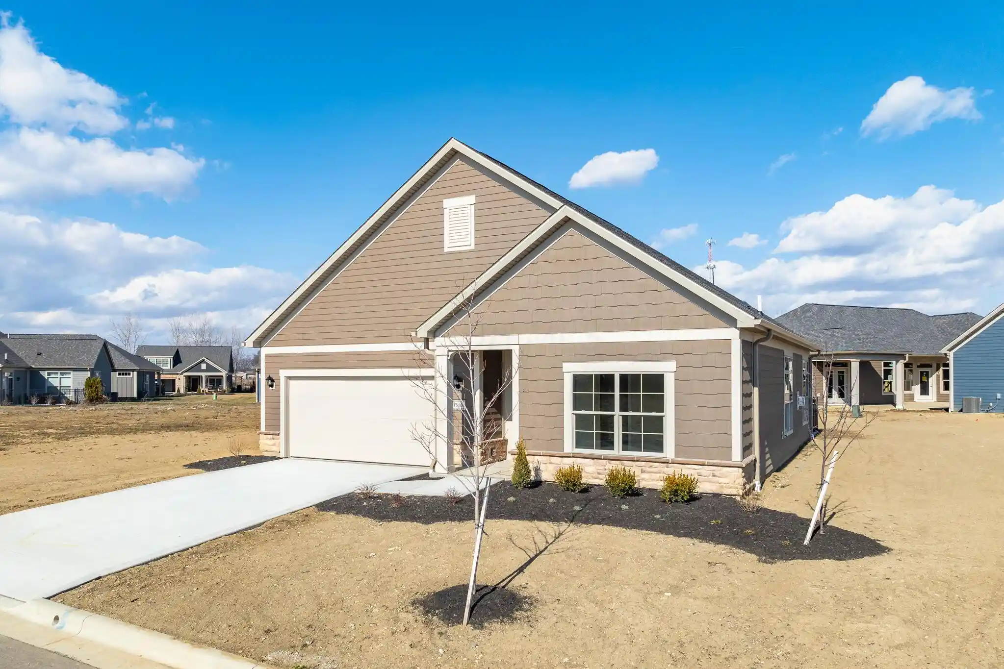Listing Photo 2 - Condo for sale in 1510 Harvest Ln located at 1510 Harvest Ln, Circleville, OH 43113 - Unit 1510 Harvest Ln