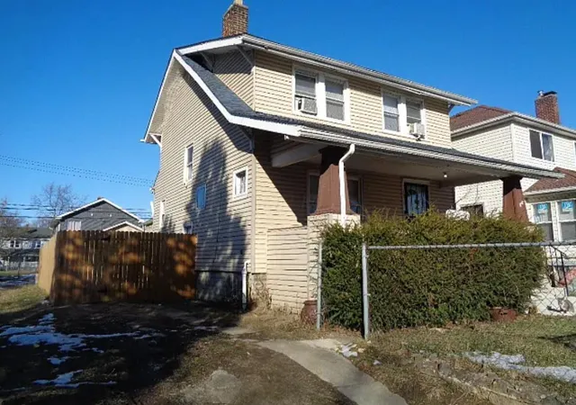 1st image of 1070 E 16th Ave, Columbus, OH 43211 | MLS# 226007340