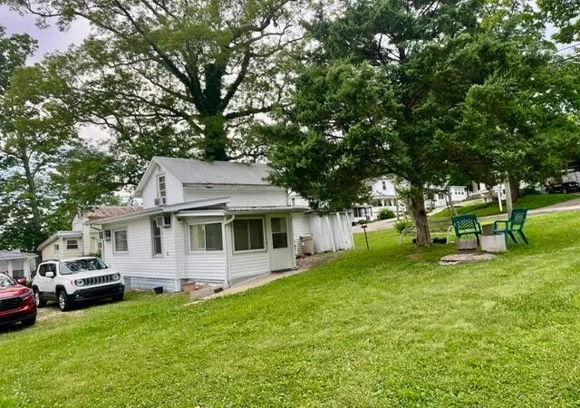 3rd image of 164 9Th St, Lancaster, OH 43130 | MLS# 226021667