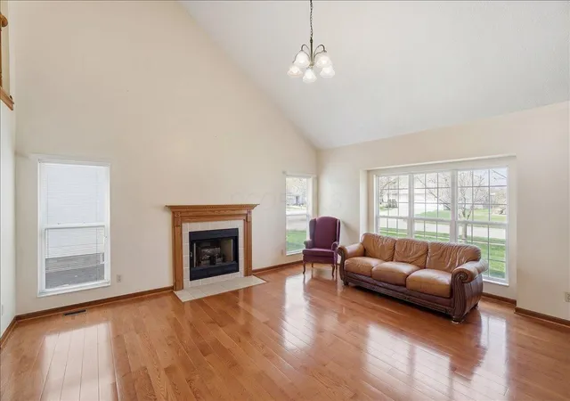 Photo 4 of Single family home for sale at 5521 Mirage Dr, Hilliard, OH 43026 | MLS# 226008120 | Listing updated on 2026-07-28