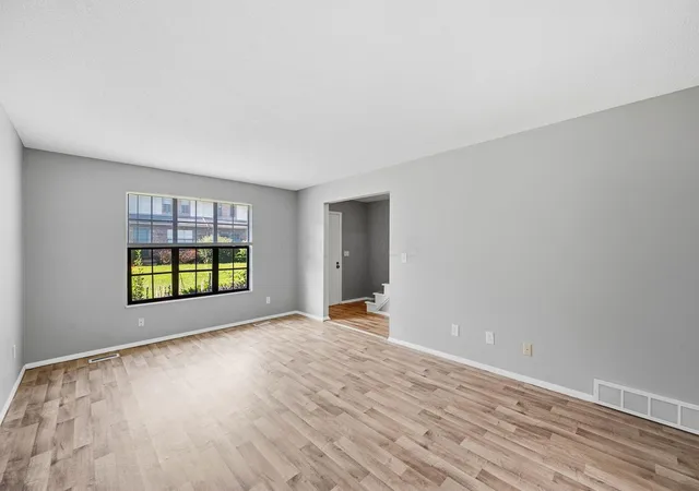 5th image of 86 Stornoway Dr W, Columbus, OH 43213 | MLS# 226008442