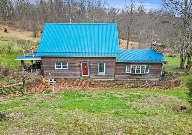 Homes for sale in Frazeysburg, OH | 17114 Mcdonald Rd, Frazeysburg, OH 43822 | MLS# 226019308