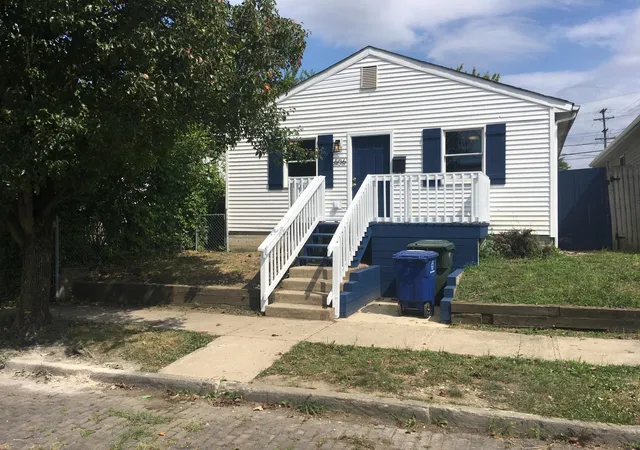 Photo 1 of Single family home for sale at 606 Reynolds Ave, Columbus, OH 43201 | MLS# 226008788 | Listing updated on 2026-07-29