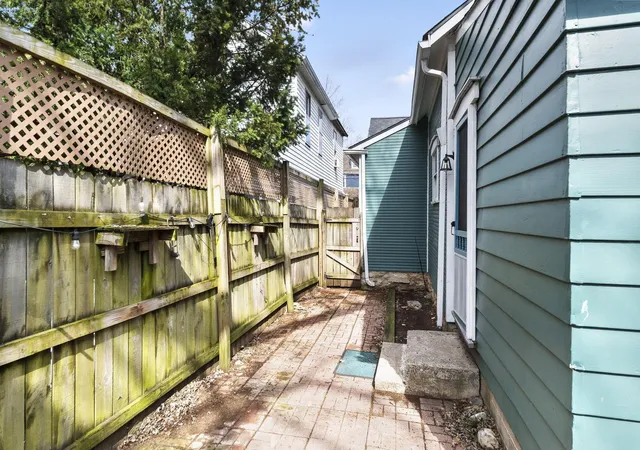Homes for sale in Dayton, OH | 508 Oak St, Dayton, OH 45410 | MLS# 226008771