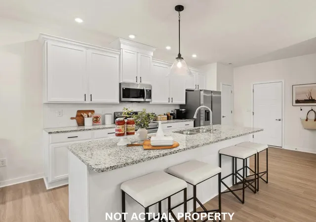 Photo 3 of Single family home for sale at 3261 Calveylee Ln, Columbus, OH 43232 | MLS# 226008851 | Listing updated on 2026-09-30