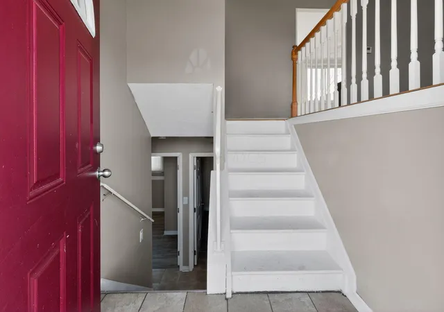 3rd image of 5253 Golden Fern Ln, Columbus, OH 43228 | MLS# 226009716