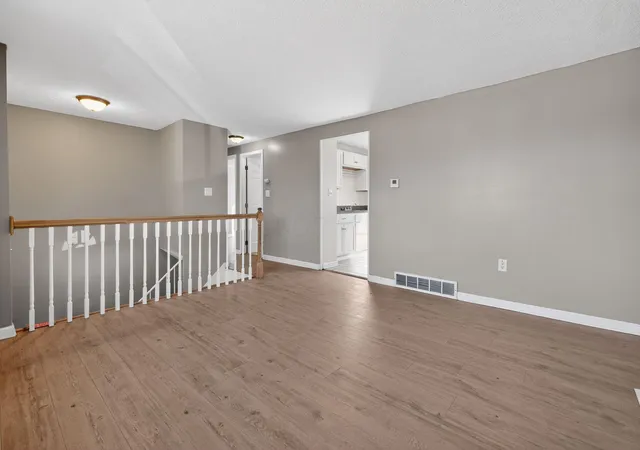 4th image of 5253 Golden Fern Ln, Columbus, OH 43228 | MLS# 226009716