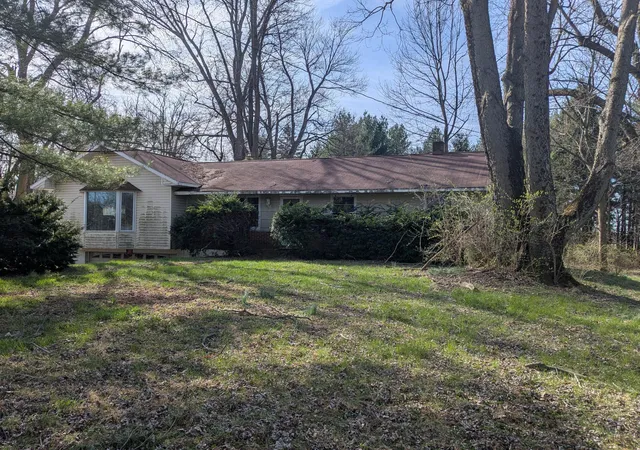 Homes for sale in Springfield, OH | 5031 W National Rd, Springfield, OH 45504 | MLS# 226009170