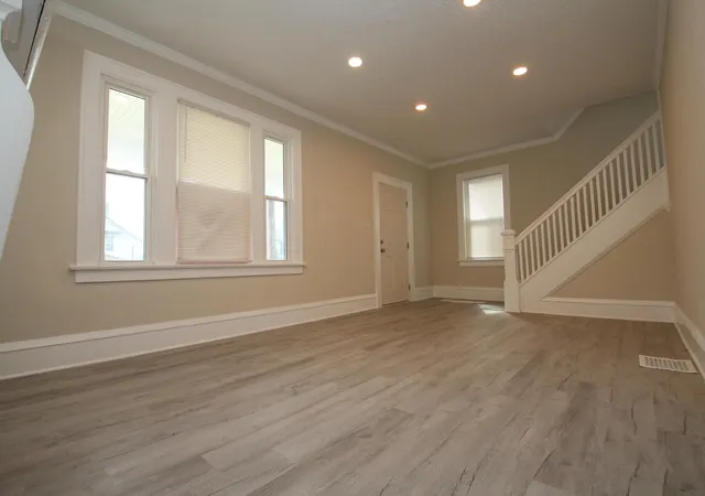 Photo 3 of Single family home for sale at 711 Berkeley Rd, Columbus, OH 43205 | MLS# 226022827 | Listing updated on 2026-10-03