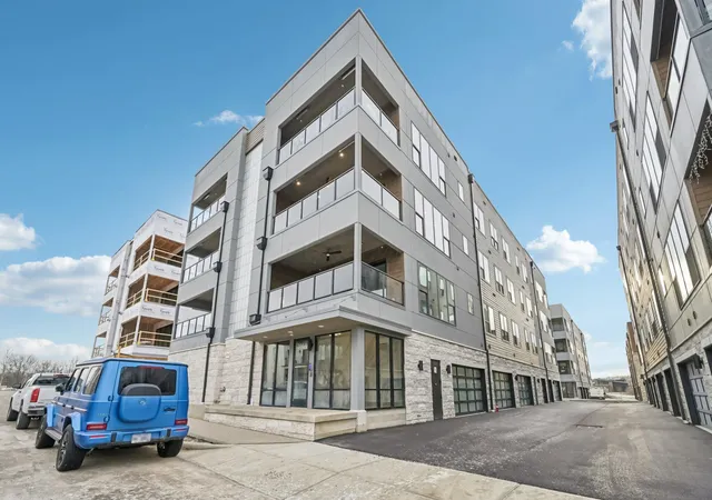 2nd image of 2867 Kobuk Dr #301, Columbus, OH 43228 | MLS# 226009137