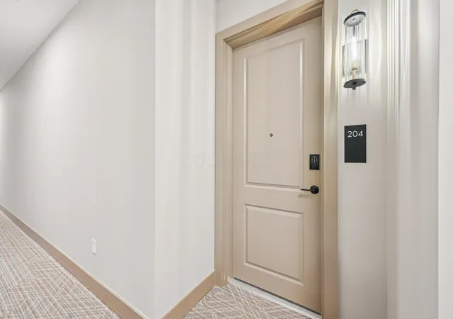 5th image of 2842 Gunnison Dr #204, Columbus, OH 43228 | MLS# 226009142