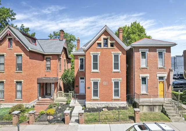 Homes for sale in Columbus, OH | 42 King Ave, Columbus, OH 43201 | MLS# 226009403