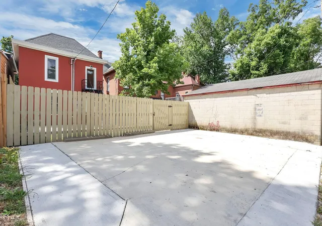 Homes for sale in Columbus, OH | 42 King Ave, Columbus, OH 43201 | MLS# 226009403