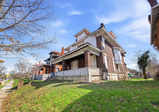 3rd image of 1703 Bryden Rd, Columbus, OH 43205 | MLS# 226009311