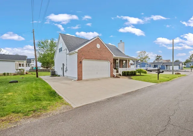 Homes for sale in Thornville, OH | 16 Logan St, Thornville, OH 43076 | MLS# 226009452