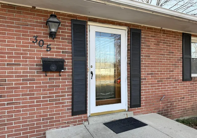 5th image of 305 Danhurst Rd, Columbus, OH 43228 | MLS# 226009518