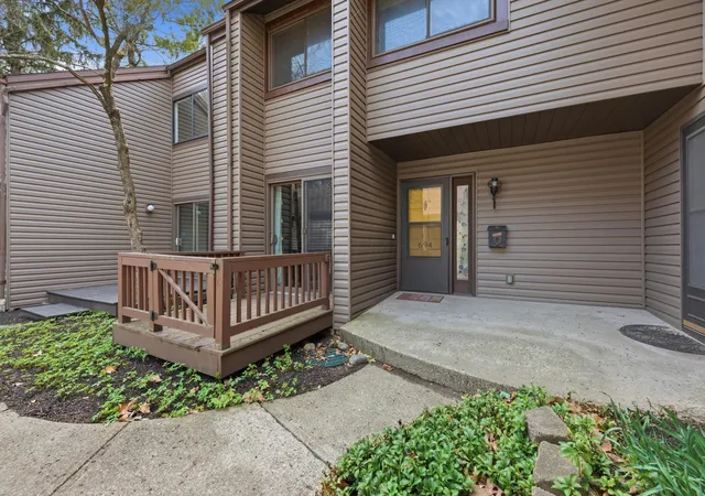 Homes for sale in Newark, OH | 694 Tall Oaks Dr, Newark, OH 43055 | MLS# 226009943
