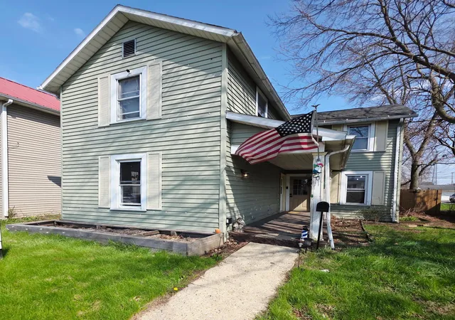 Homes for sale in Lancaster, OH | 200 Sherman Ave, Lancaster, OH 43130 | MLS# 226009676