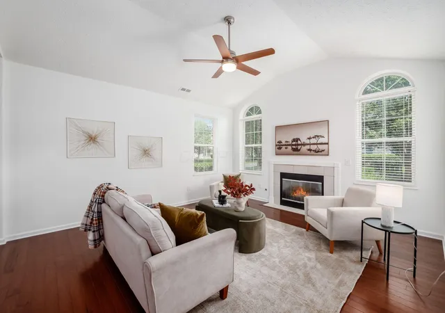 Homes for sale in New Albany, OH | 4210 Cobbler Rd #15, New Albany, OH 43054 | MLS# 226024911