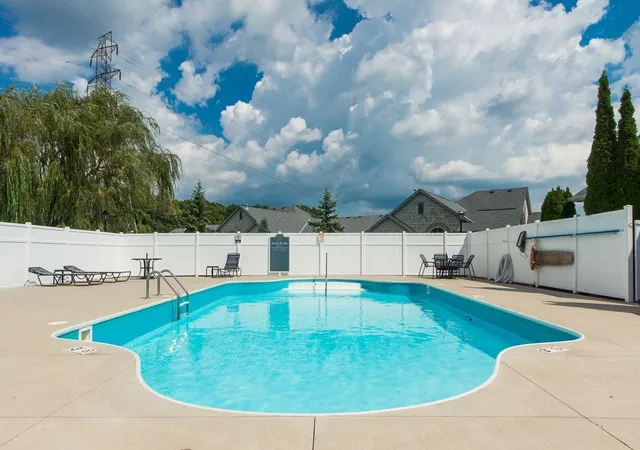 Homes for sale in New Albany, OH | 4210 Cobbler Rd #15, New Albany, OH 43054 | MLS# 226024911
