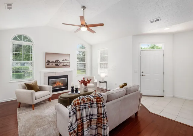 Homes for sale in New Albany, OH | 4210 Cobbler Rd #15, New Albany, OH 43054 | MLS# 226024911