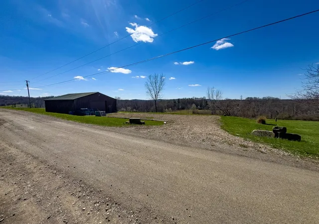 4th image of 6880 Shaver Rd, Blue Rock, OH 43720 | MLS# 226009768