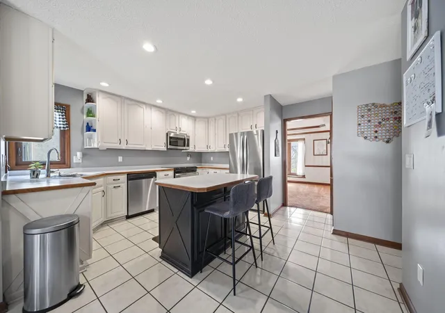 5th image of 4581 Bent Creek Pl, Grove City, OH 43123 | MLS# 226011303