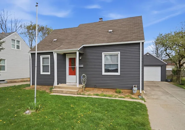 1st image of 912 W 11th Ave, Columbus, OH 43212 | MLS# 226011745
