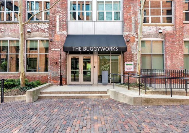 2nd image of 448 W Nationwide Blvd #303, Columbus, OH 43215 | MLS# 226010854