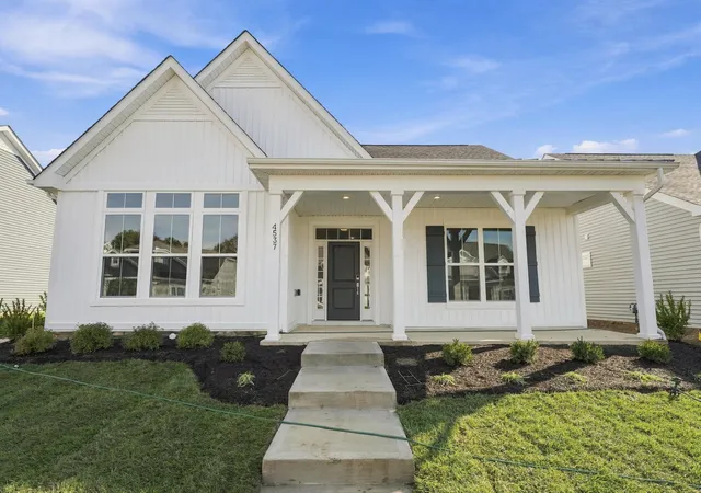 Condo for sale at 4537 Corsican Loop E, Hilliard, OH 43026 | MLS# 226010005