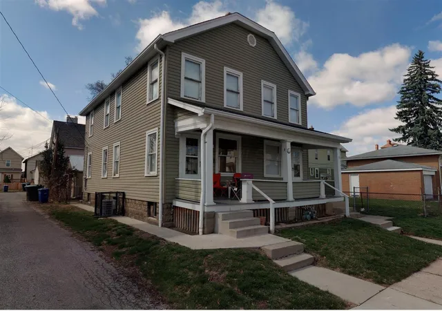 2nd image of 1375 S 6th St #1375-1377, Columbus, OH 43207 | MLS# 226010587