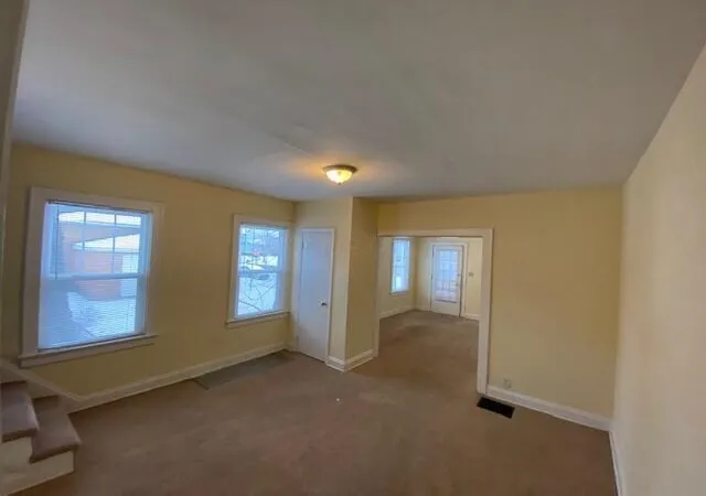 2nd image of 1375 S 6Th St, Columbus, OH 43207