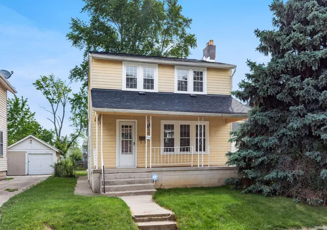 Photo 2 of Single family home for sale at 564 S Wayne Ave, Columbus, OH 43204 | MLS# 226015565 | Listing updated on 2026-07-28