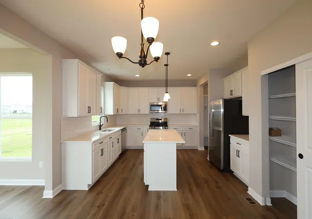 4th image of 1426 Speedliner Dr, Plain City, OH 43064 | MLS# 226010177