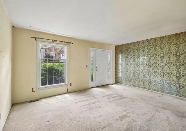 Photo 2 of Condo for sale at 601 Dlyn St, Columbus, OH 43228 | MLS# 226021471 | Listing updated on 2026-08-12