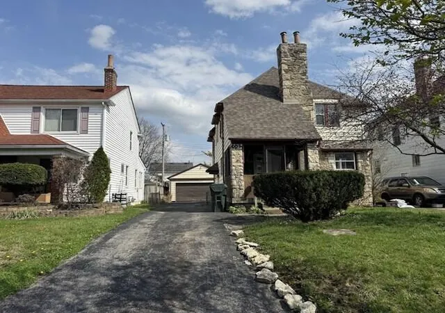 1st image of 684 Wiltshire Rd, Columbus, OH 43204 | MLS# 226010211