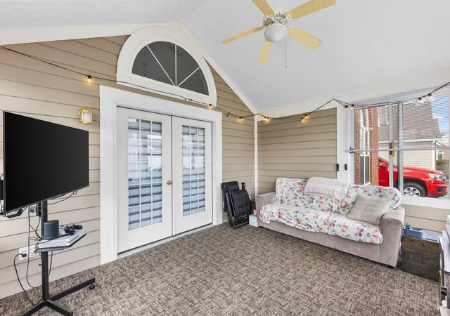 Listing Photo 5 - Condo for sale in building located at 674 Hampton Woods Dr, Marion, OH 43302