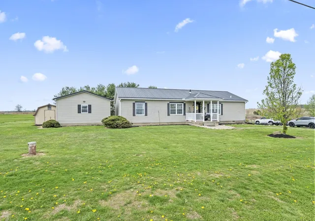 Homes for sale in Circleville, OH | 29521 Kime Holderman Rd, Circleville, OH 43113 | MLS# 226011685